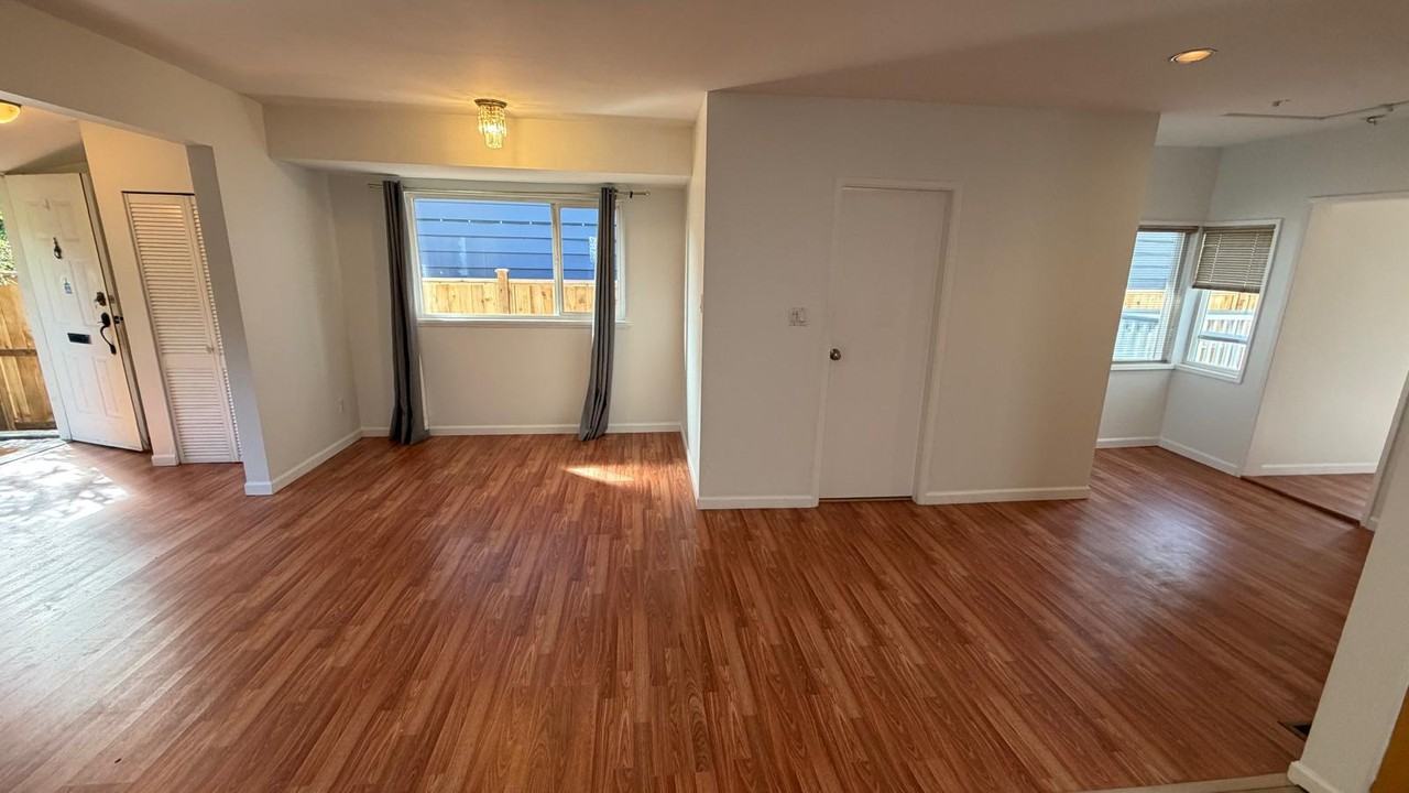 1685 Philip Avenue - Photo 2 of 18