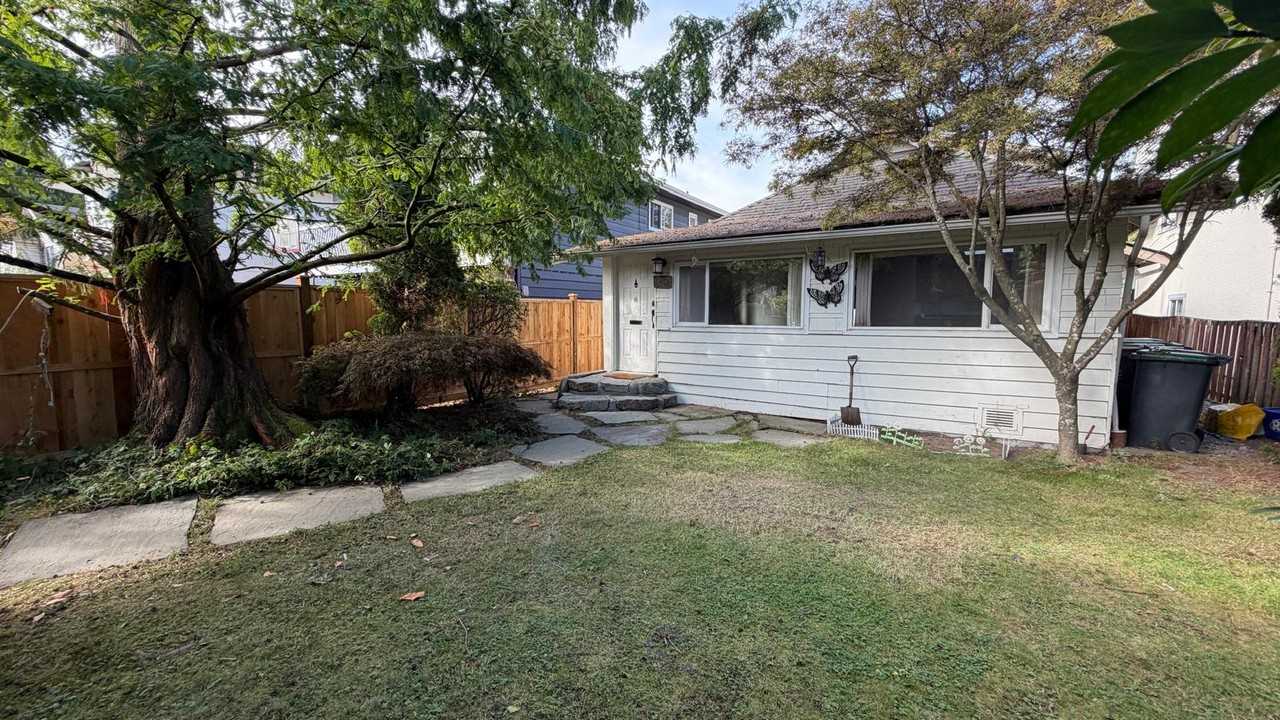 1685 Philip Avenue - Photo 3 of 18