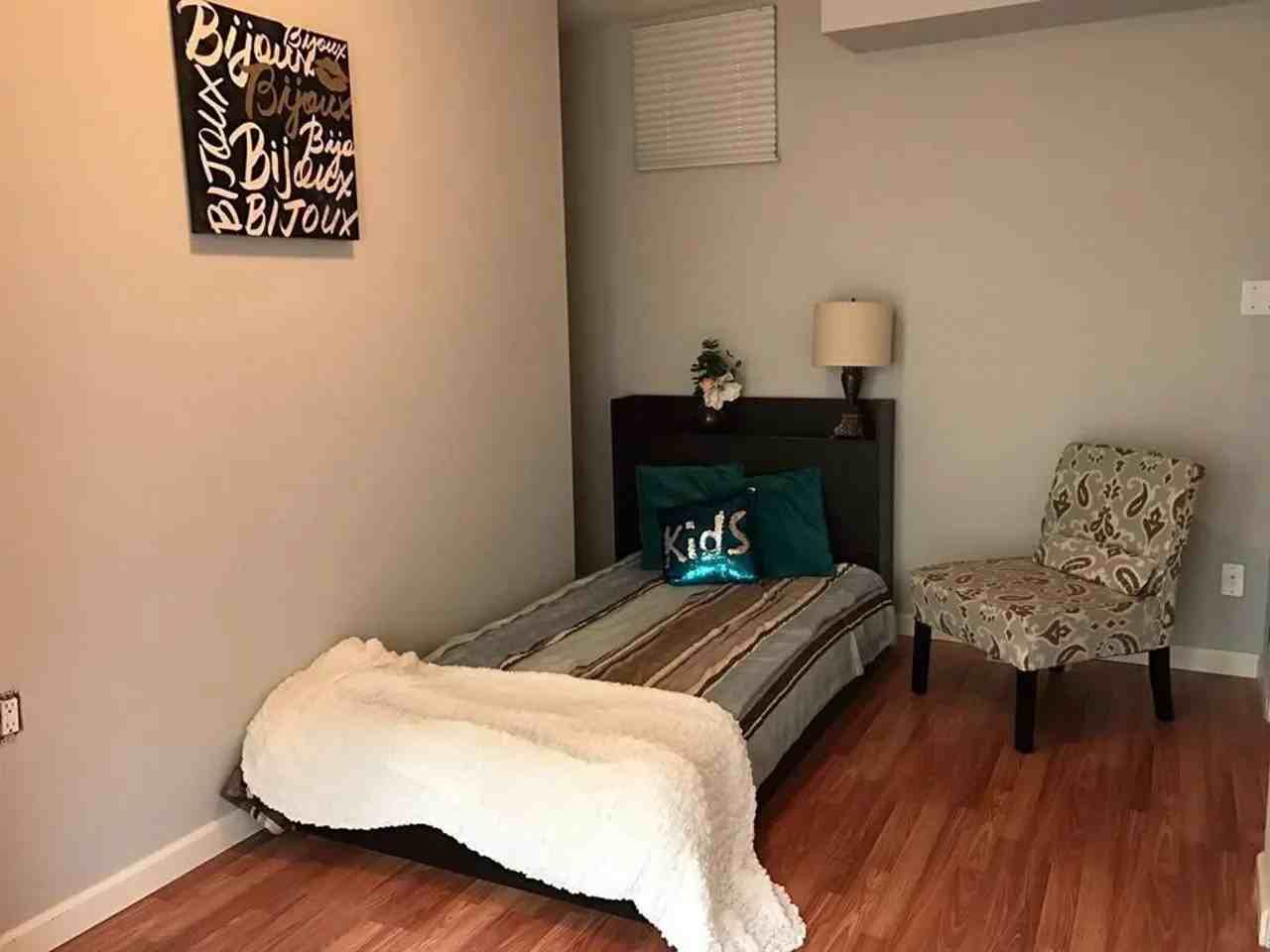 1685 Philip Avenue - Photo 7 of 18