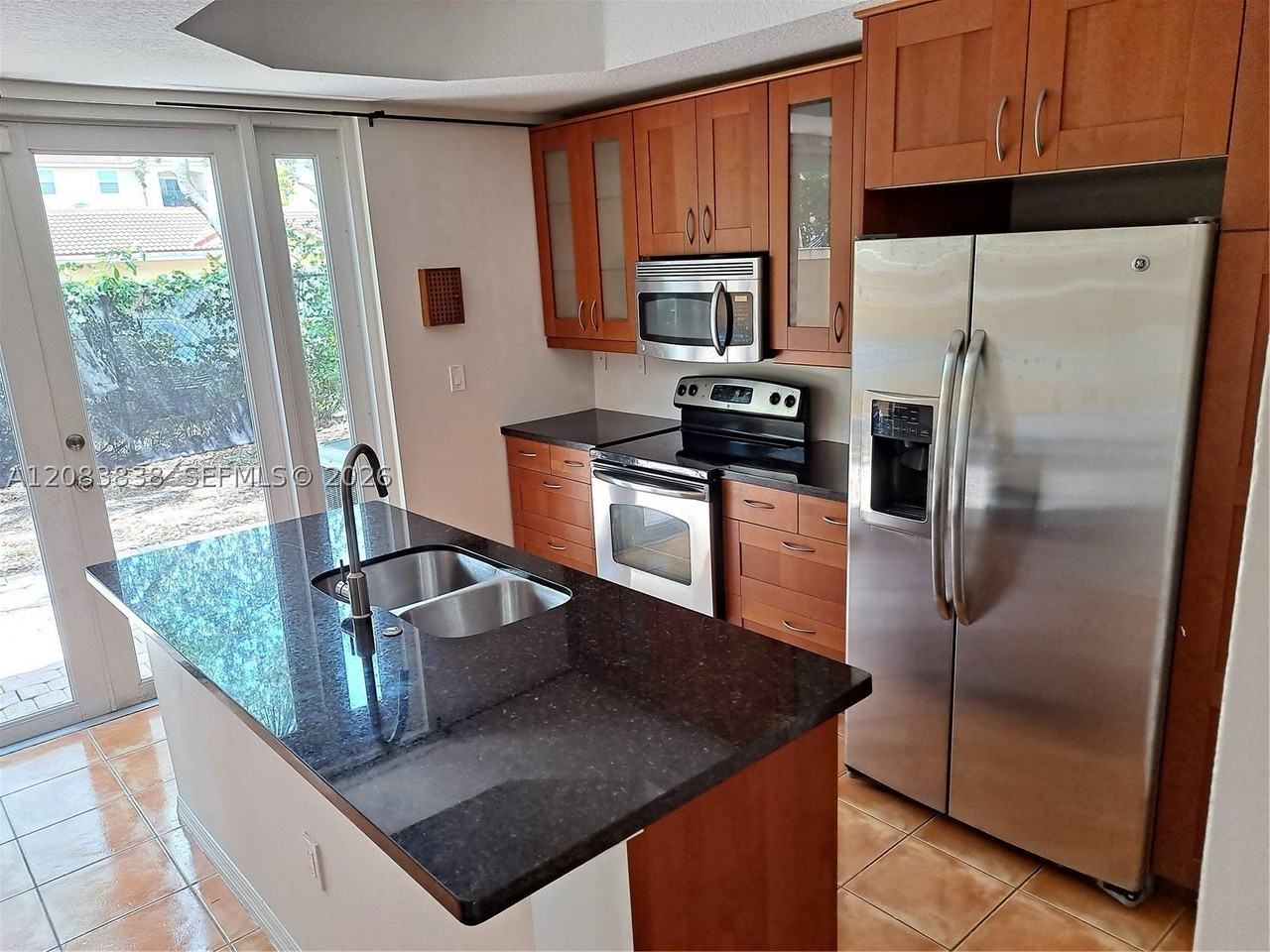 632 Sw 107th Ave #606 - Photo 6 of 39