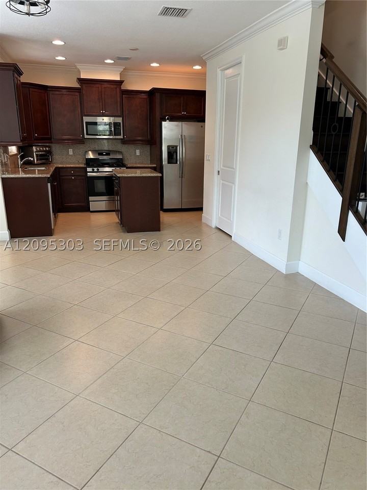 2979 Nw 124th Way - Photo 5 of 39