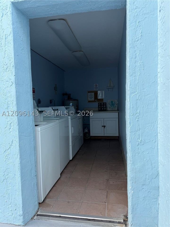 315 Van Buren St #107B - Photo 7 of 11