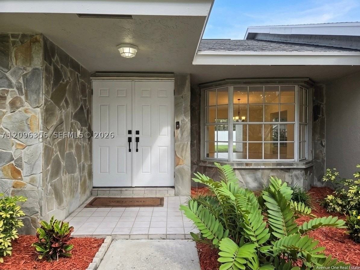 14863 Sw 152nd Pl - Photo 3 of 36