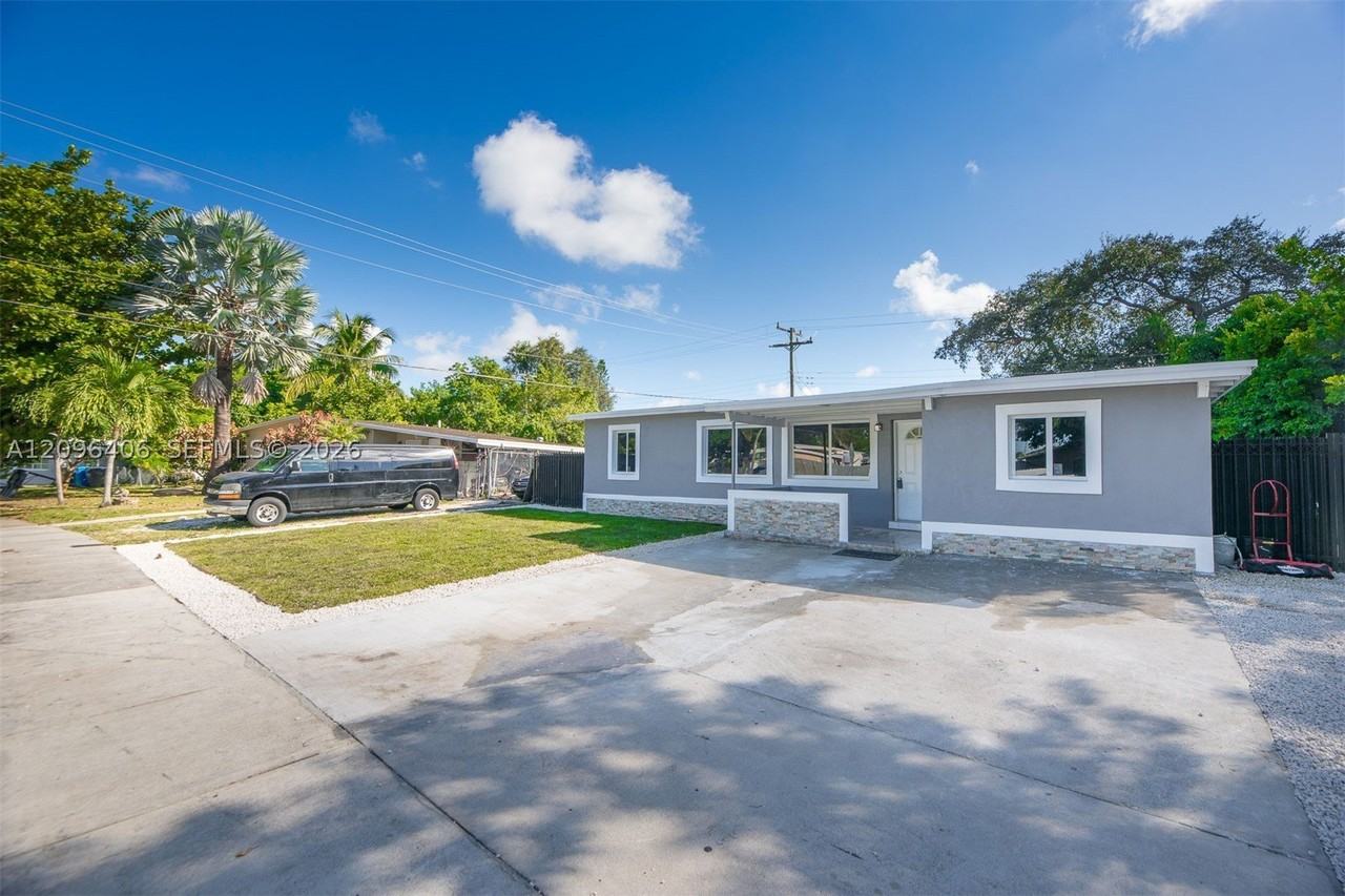 3510 Sw 39th St - Photo 2 of 32