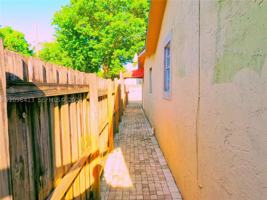 featured image of 1188 Zill St