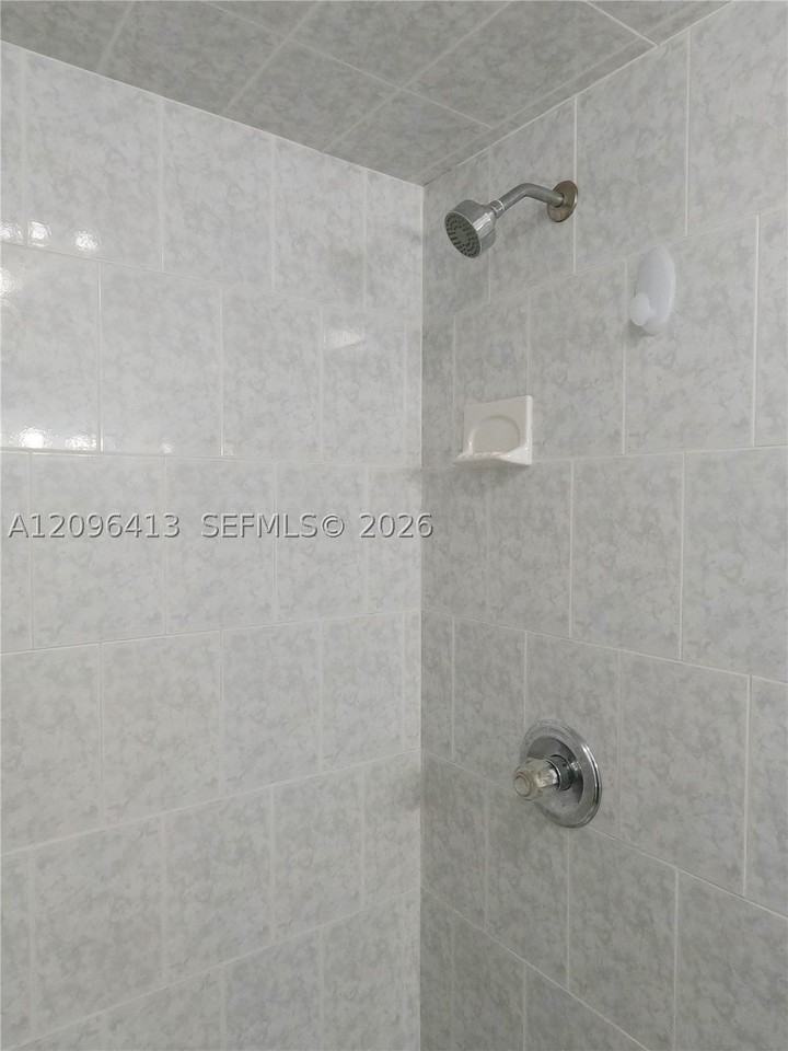 1188 Zill St - Photo 5 of 11