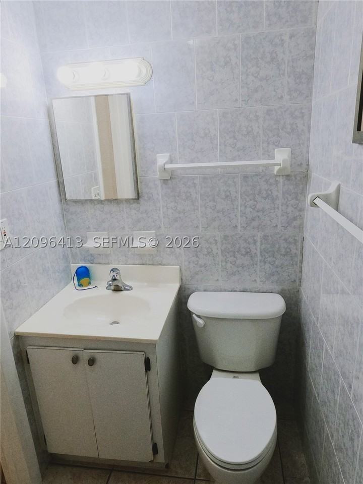 1188 Zill St - Photo 6 of 11