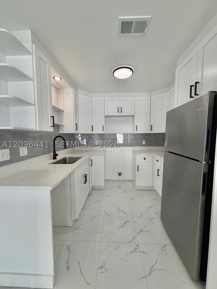 797 Crystal Lake Dr #797 - Photo 4 of 23
