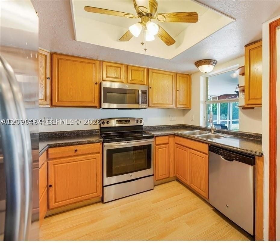 915 Se 20th St - Photo 7 of 17