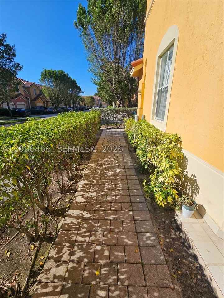 16658 Sw 79th Ter #0 - Photo 3 of 50