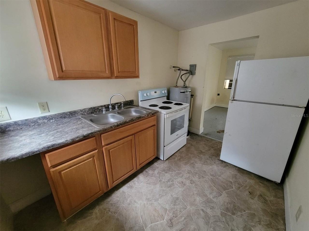 455 Pursley St #A6 - Photo 4 of 9
