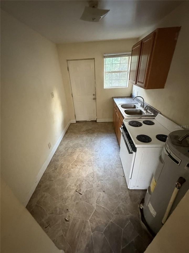 455 Pursley St #A6 - Photo 5 of 9