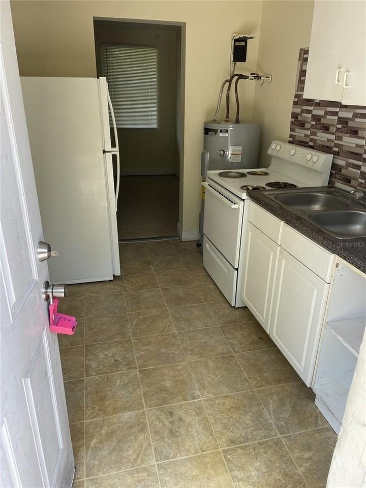 455 Pursley St #A7 - Photo 6 of 12