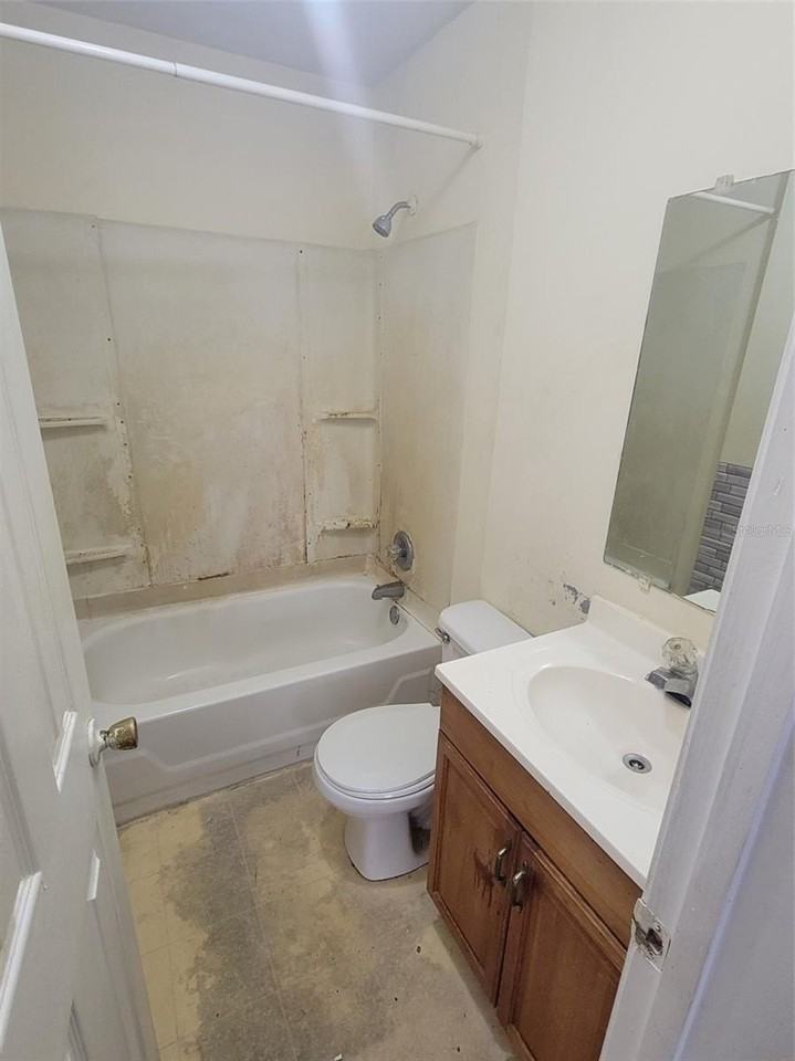 455 Pursley St #A8 - Photo 3 of 8