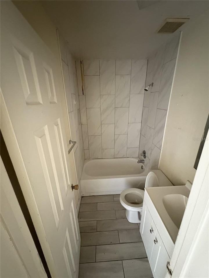 455 Pursley St #B16 - Photo 4 of 8