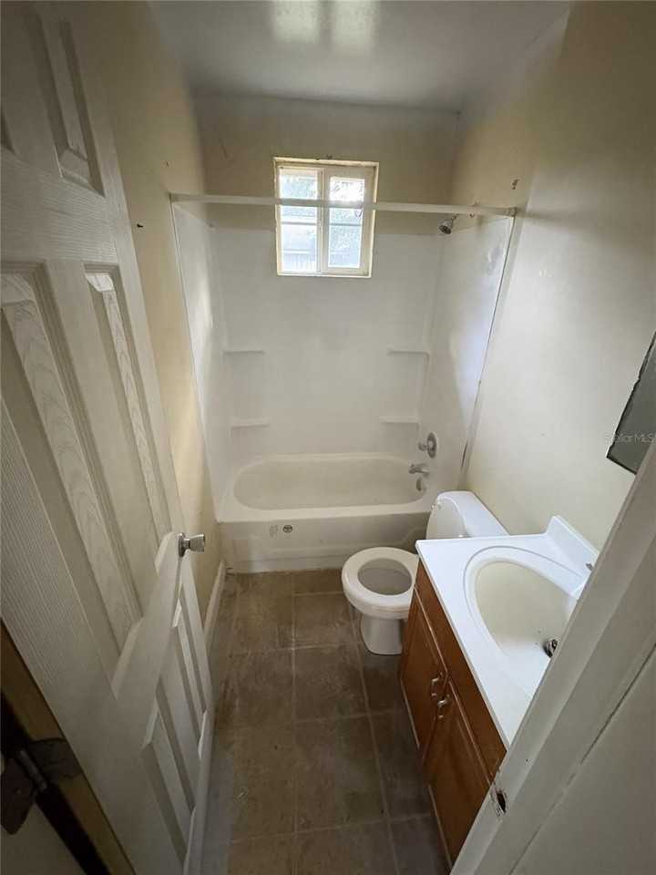 455 Pursley St #B18 - Photo 6 of 8