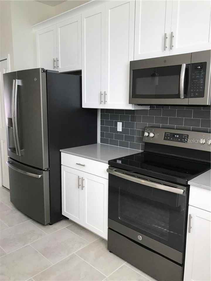11403 Whistling Pine Way - Photo 4 of 25