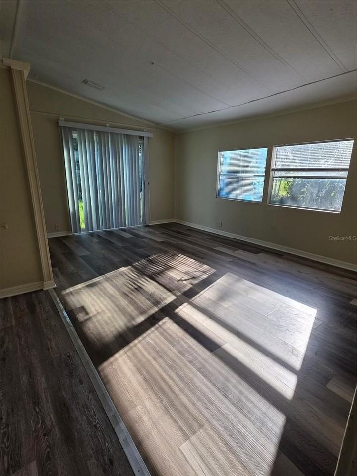 15119 17th St - Photo 5 of 19