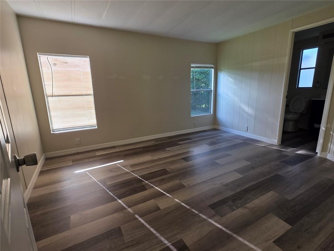 15119 17th St - Photo 7 of 19