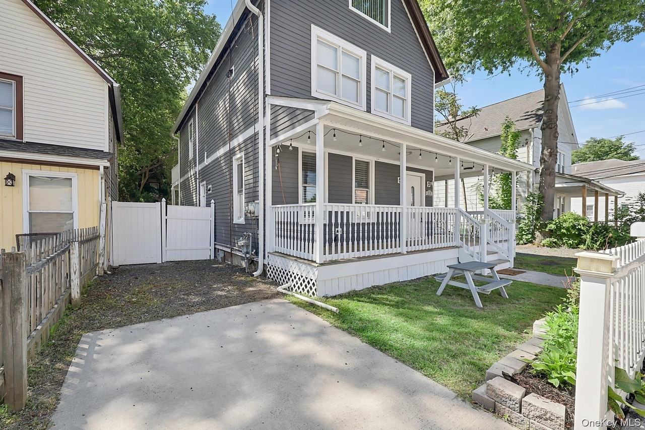 33 Seward Ave - Photo 4 of 34