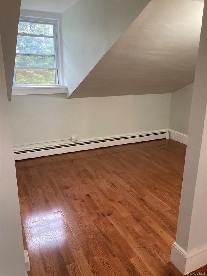 81 South St - Photo 3 of 5