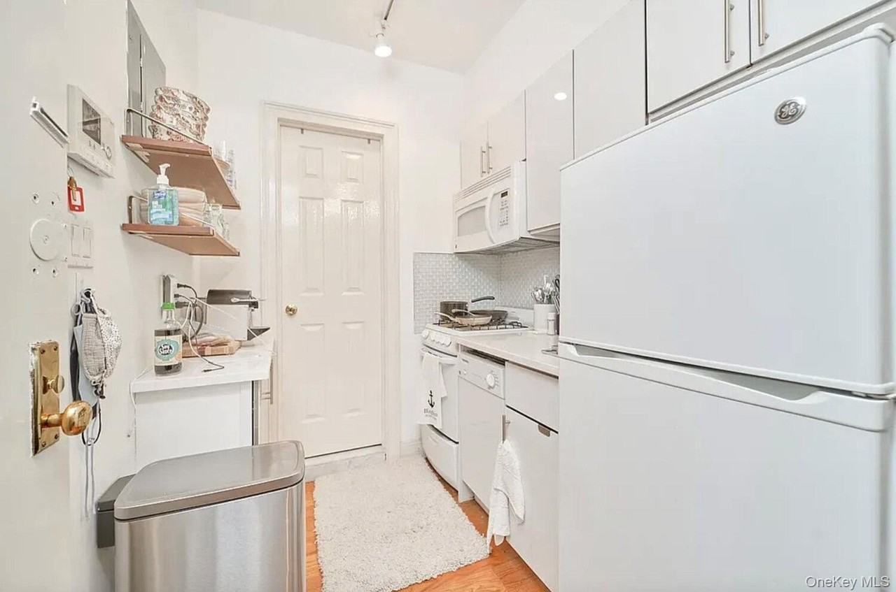 172 Mulberry St #15 - Photo 4 of 6