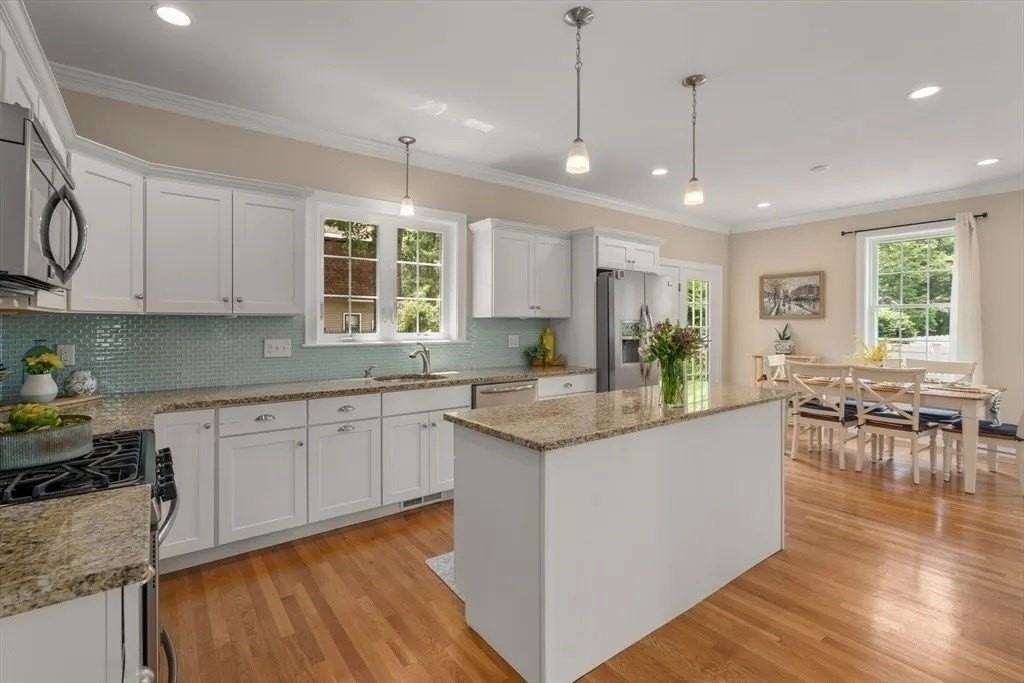 23 Basswood Ave - Photo 3 of 37