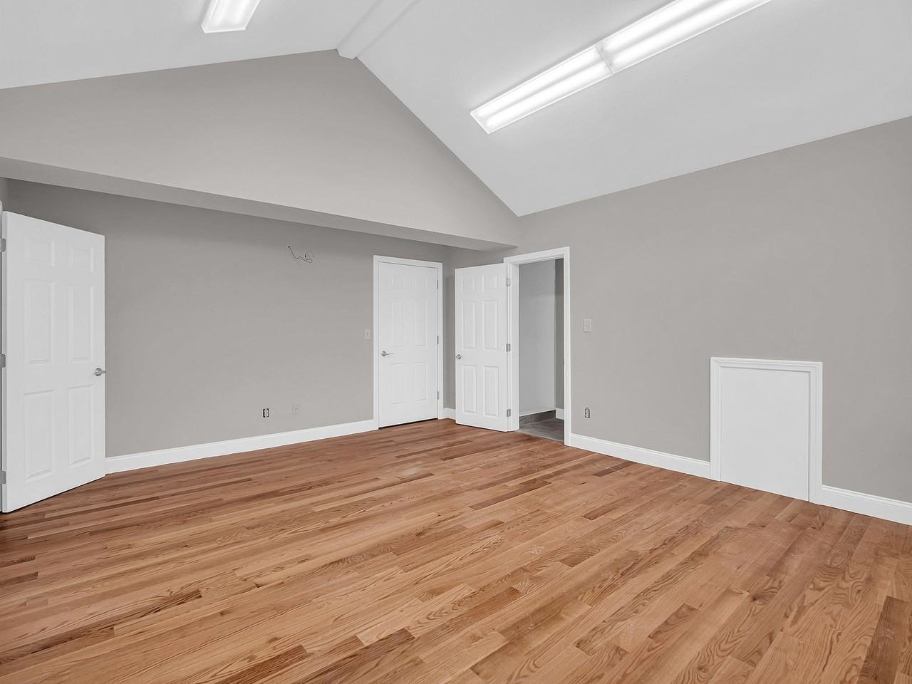 107 Great Rd #B - Photo 2 of 17