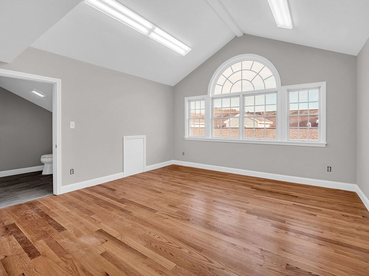 107 Great Rd #B - Photo 6 of 17