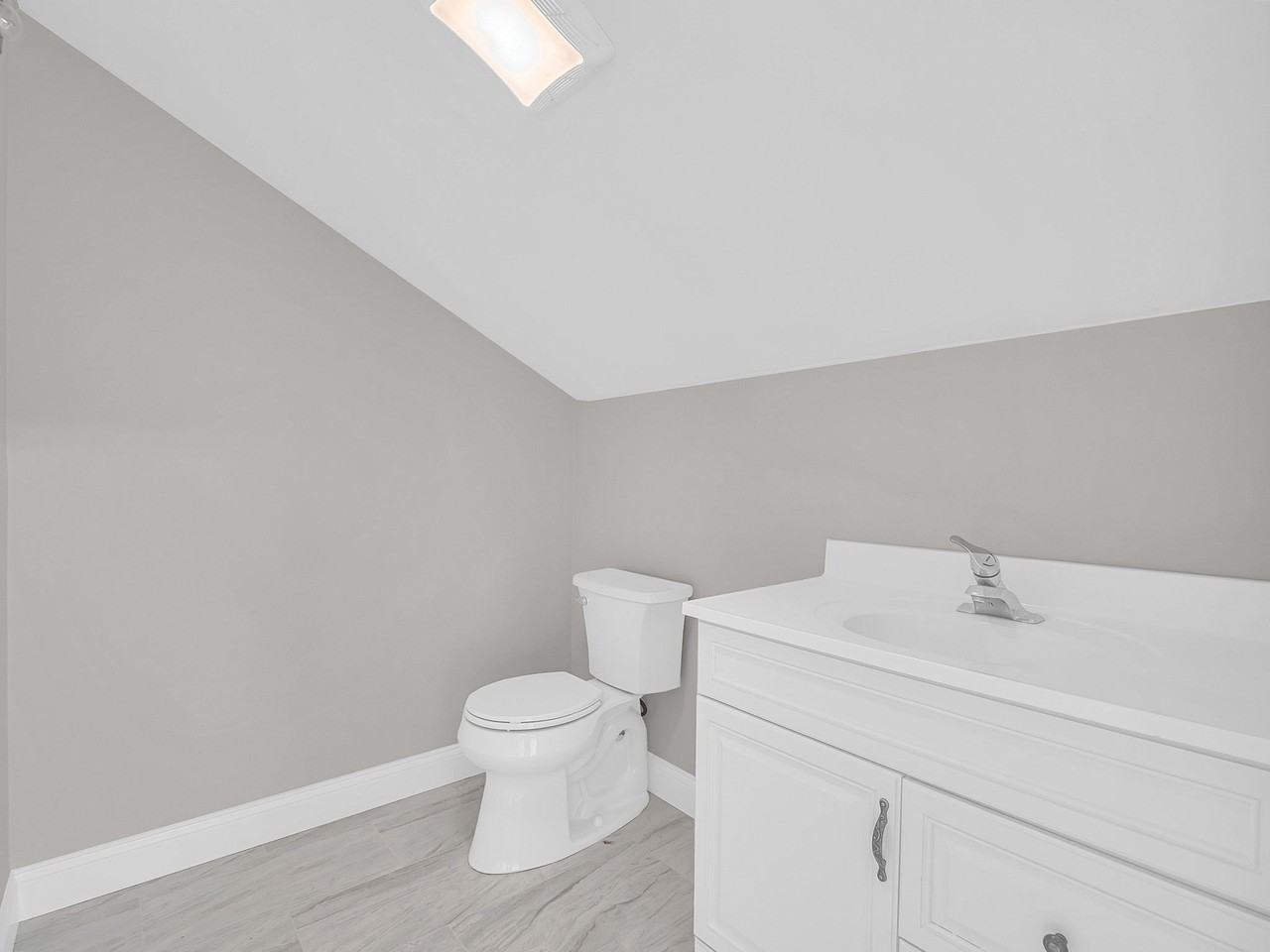 107 Great Rd #B - Photo 7 of 17