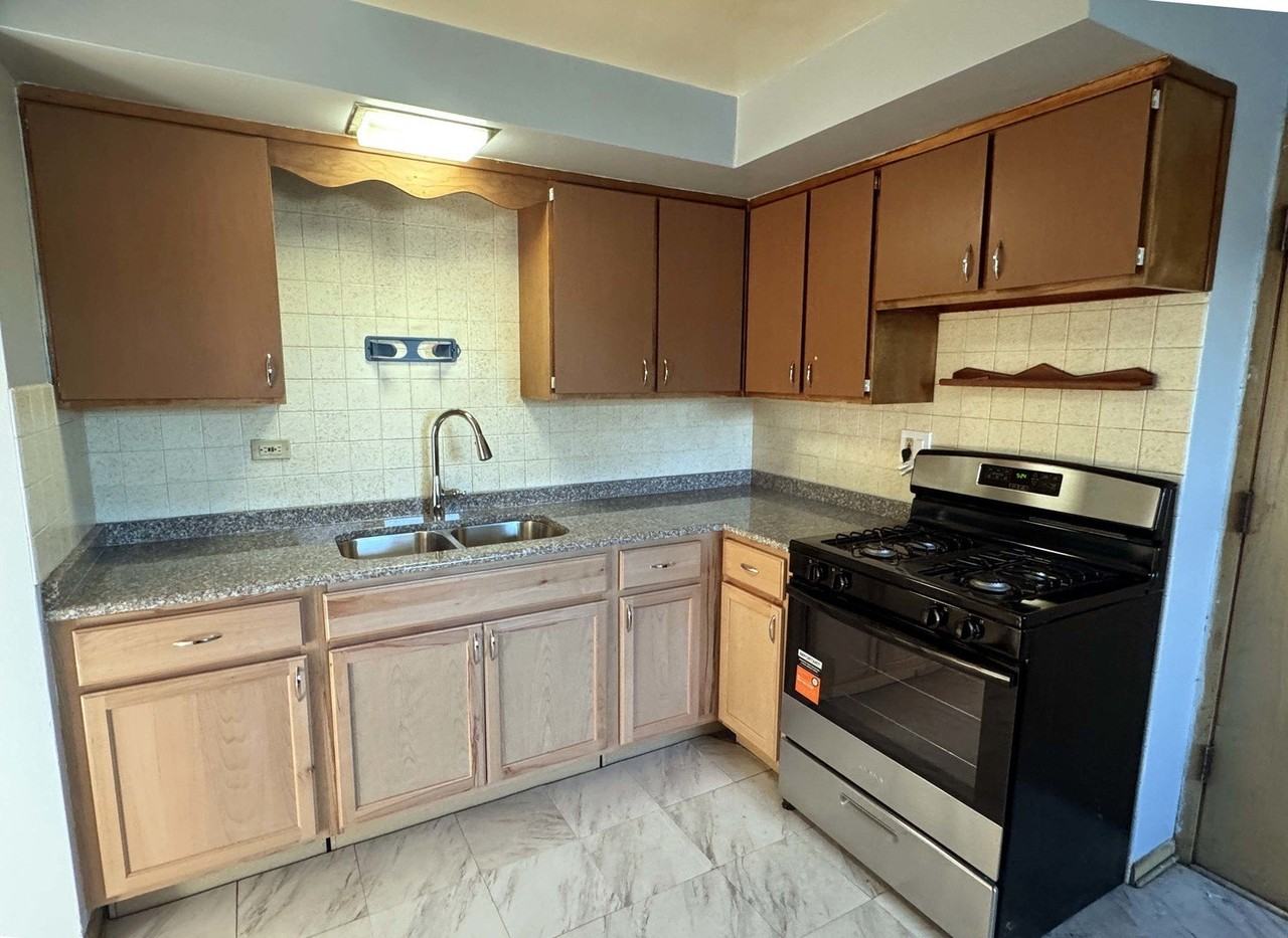 4385 N Oak Park Ave #1B - Photo 7 of 9