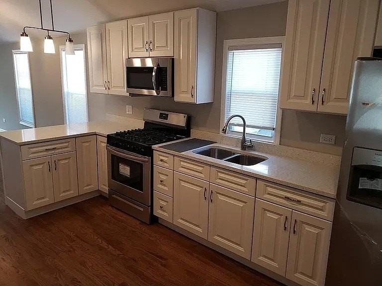 544 W Cullerton St #2 - Photo 3 of 12