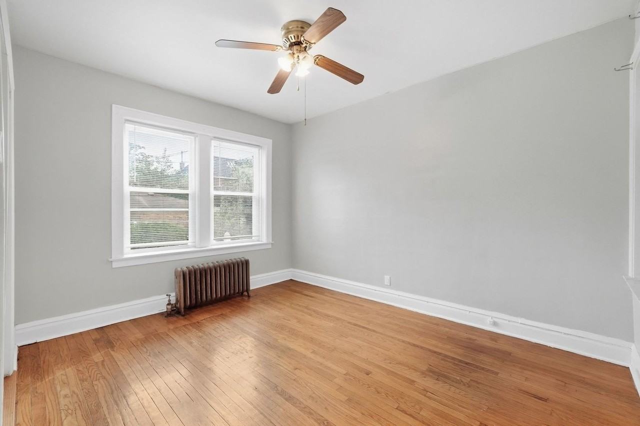 6945 S Calumet Ave #1S - Photo 7 of 17