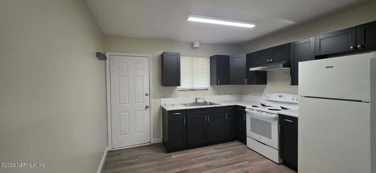 5343 Westchase Ct #4 - Photo 4 of 9