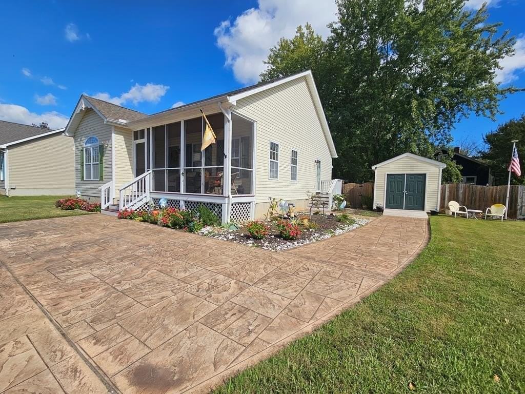 30 Bancroft Ave - Photo 2 of 13