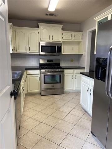 200 Beech St - Photo 2 of 18