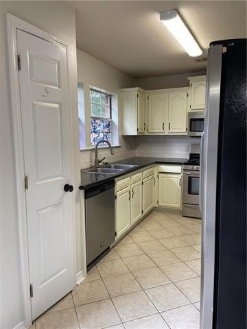 200 Beech St - Photo 4 of 18