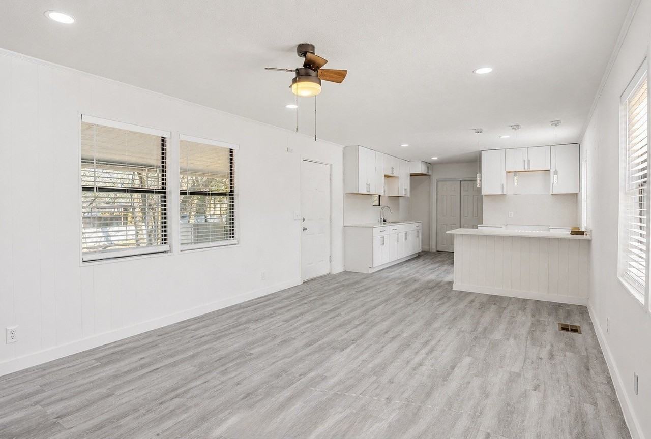 6048 Hidden Cir - Photo 5 of 16