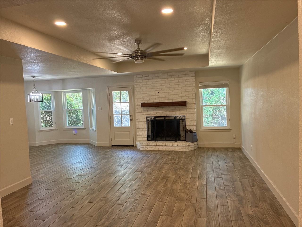 5100 Eagle Nest Dr - Photo 2 of 16