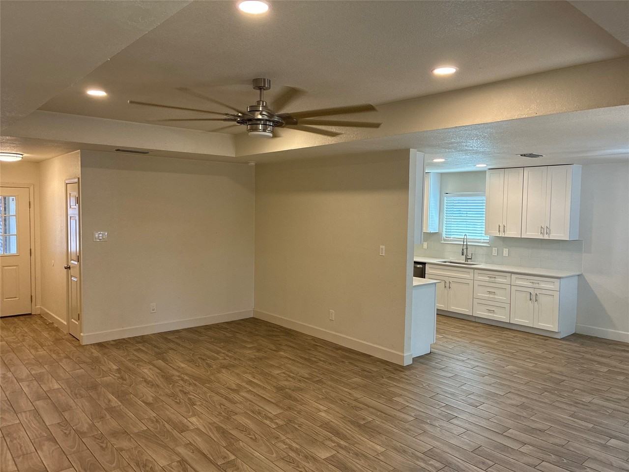5100 Eagle Nest Dr - Photo 3 of 16