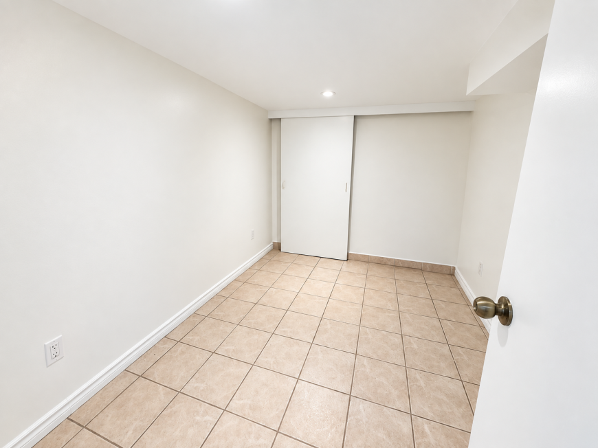 272 Stinson Cres - Photo 7 of 10