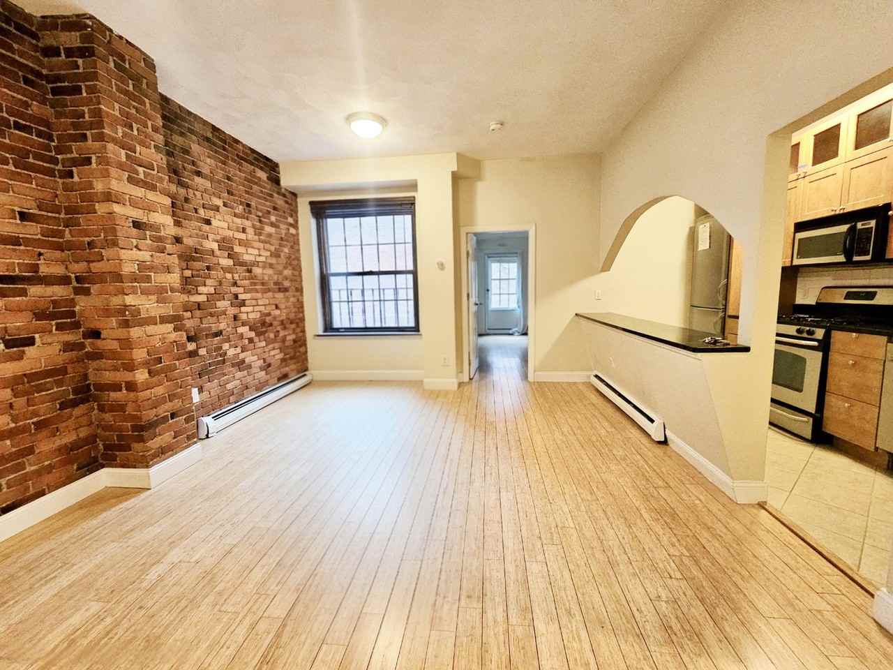 160 Saint Botolph St #8 - Photo 2 of 8
