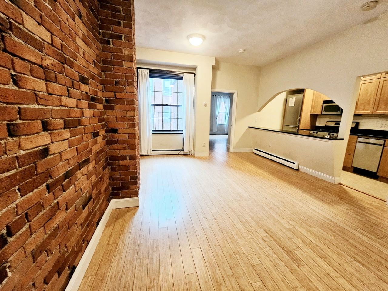160 Saint Botolph St #8 - Photo 3 of 8