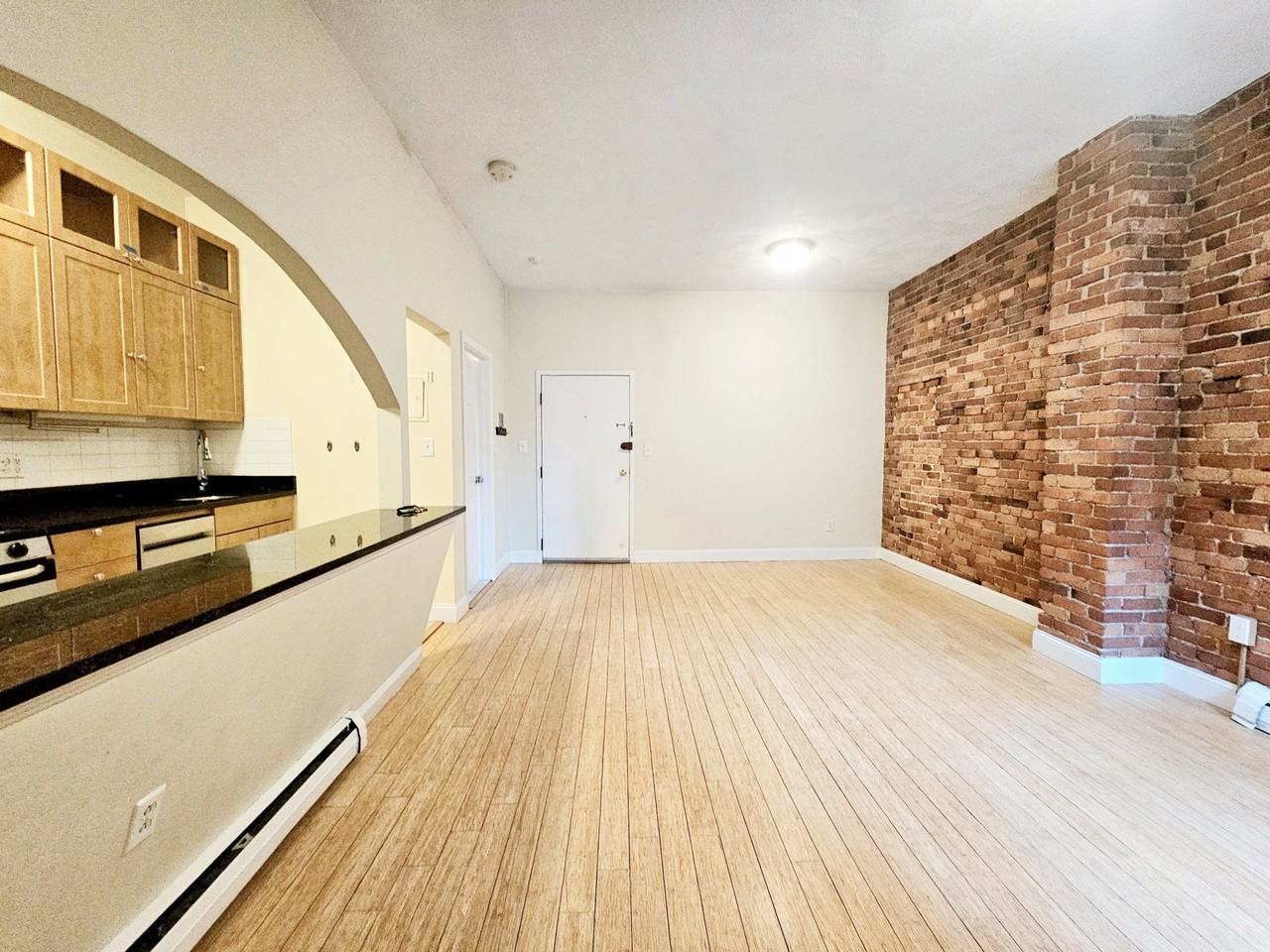 160 Saint Botolph St #8 - Photo 4 of 8