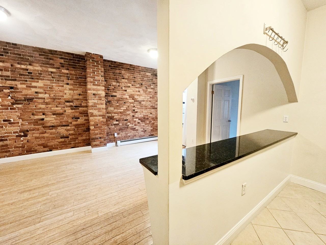 160 Saint Botolph St #8 - Photo 6 of 8