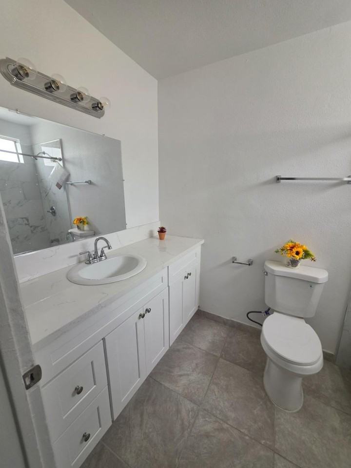 15411 Chase St - Photo 5 of 7