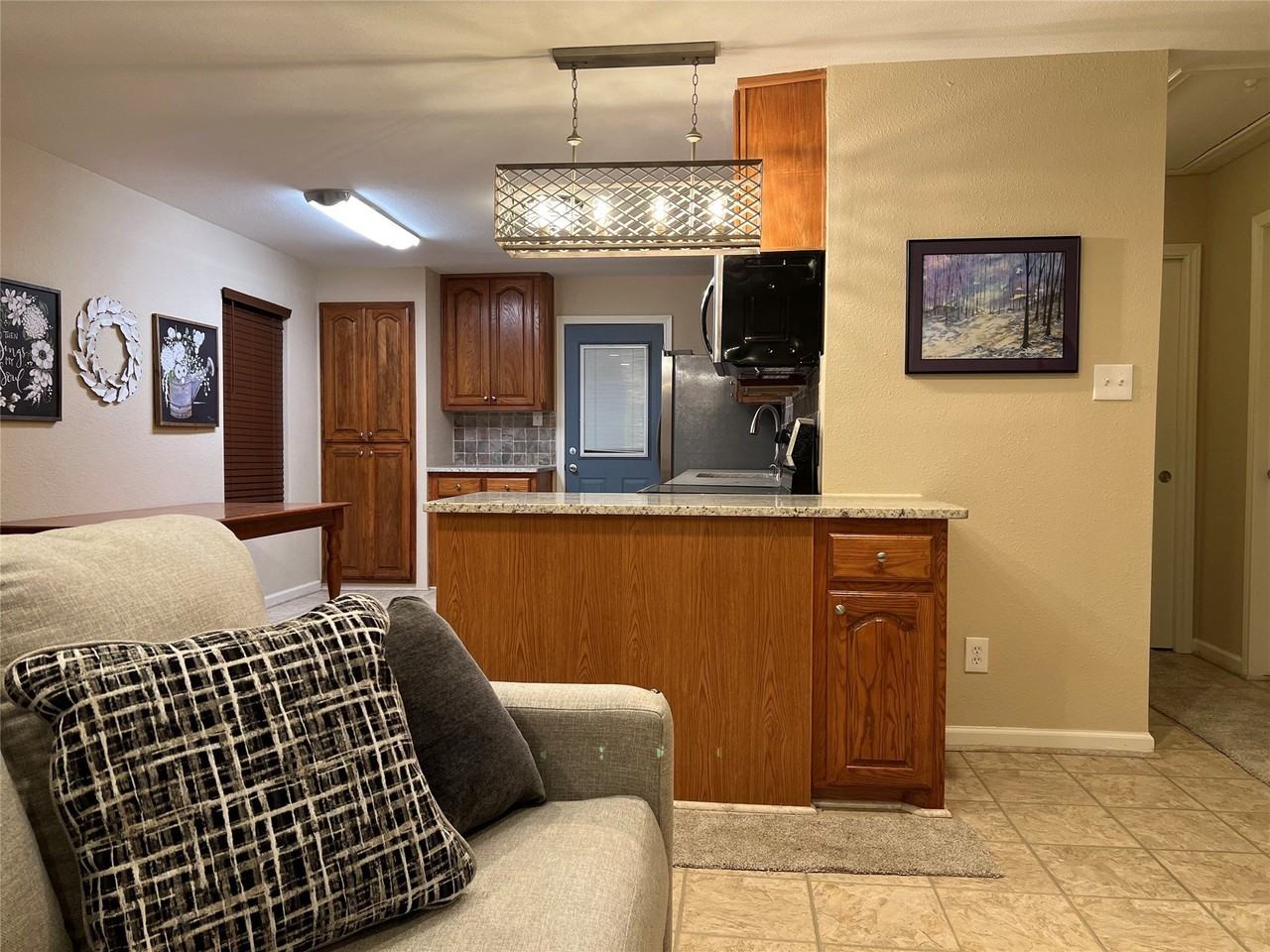 2457 Sweetwood Dr - Photo 3 of 18
