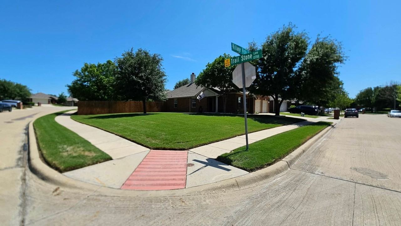 13744 Village Vista Dr - Photo 2 of 28