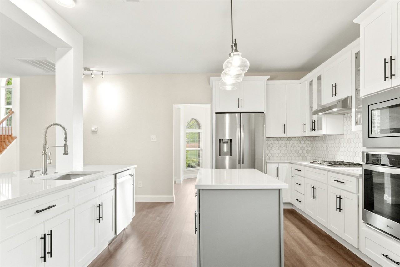 116 Glen Ridge Dr - Photo 2 of 40