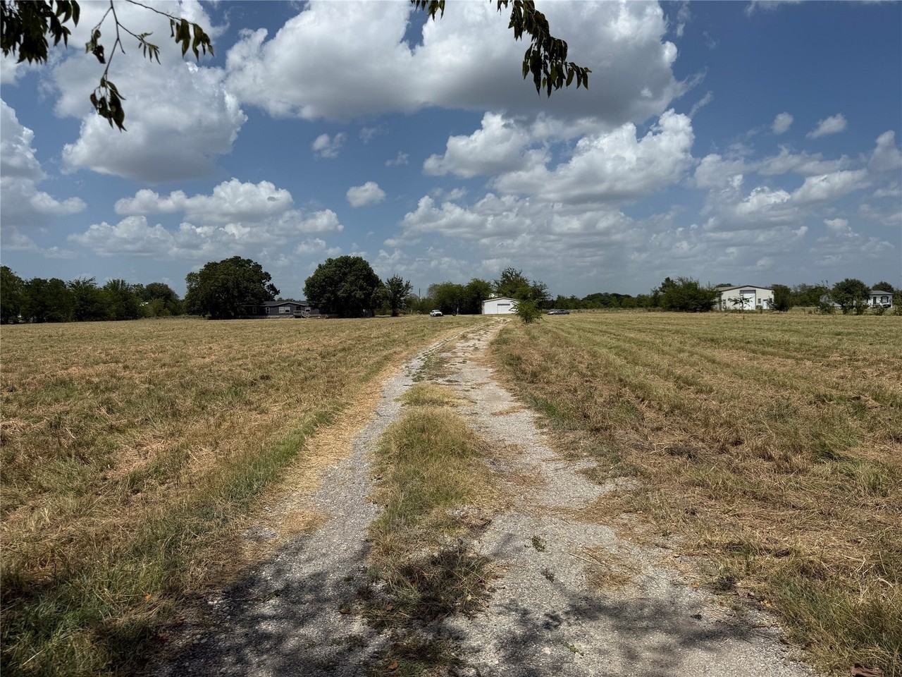 3575 Fm 2101 - Photo 2 of 31
